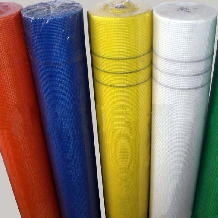 Rola Mesh Penguatan Serat Kaca yang kokoh 50m-200m Panjang 4*4mm Aperture Untuk Dukungan Dinding