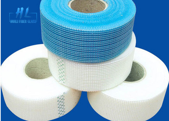 C Kaca 60g - 65g/m2 Serat kaca Self Adhesive Mesh Tape Kekuatan Alkali Resistant Free Sample