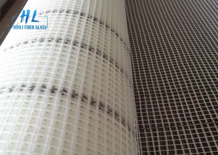 C Glass Fiberglass Mesh dengan Kekuatan Tarikan 300N-800N untuk Wall White/Blue/Yellow Coated Square Mesh