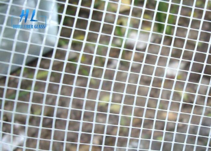 Kekuatan Tarikan Serat Kaca Gips Mesh Gulung Potong Ukuran untuk Dinding Berbagai Warna dan Aperture