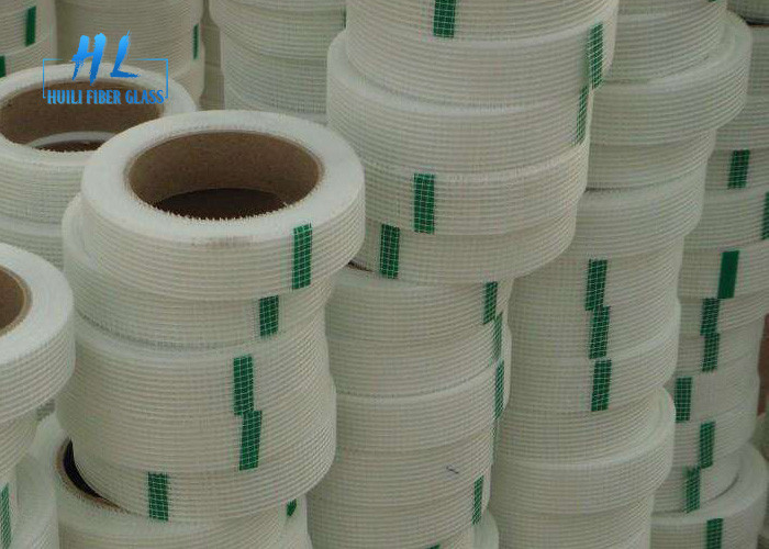 C Gelas benang Single Adhesive Fiberglass Tape untuk Kekuatan Alkali Resistance Sampel Gratis