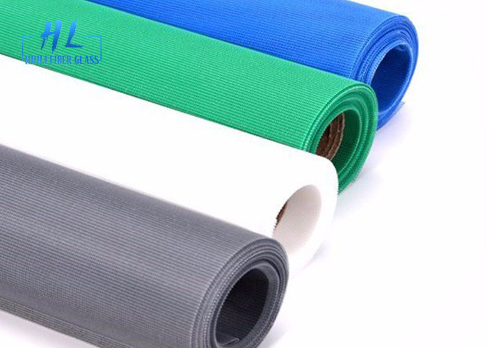UV Resistant Black Insect Screen Mesh 300N/5cm Kekuatan tarik untuk cakupan panjang 300m