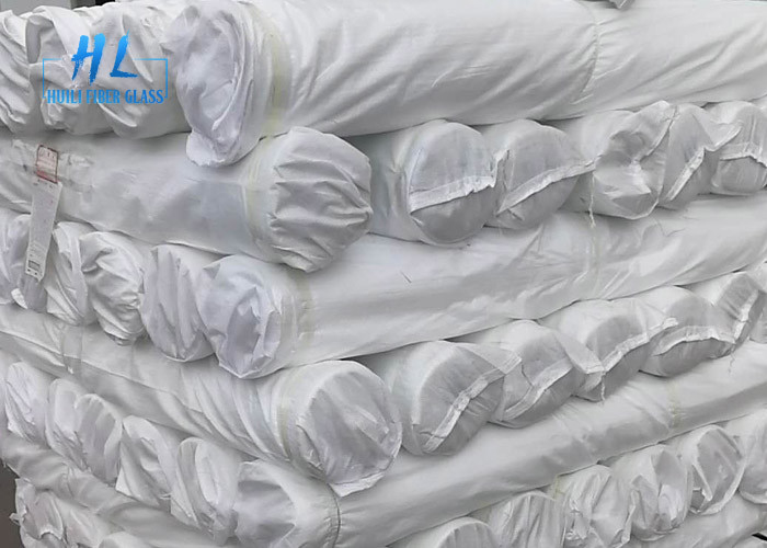 Kekuatan Kain Serat Kaca Lapisan Lapisan E Kaca Kain Putih dengan 2000N / 5cm Kekuatan Tarikan