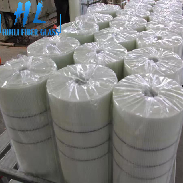 10x10mm Warna Putih 110 g / m2 Fiberglass Mesh Untuk Kelereng, Umur Panjang