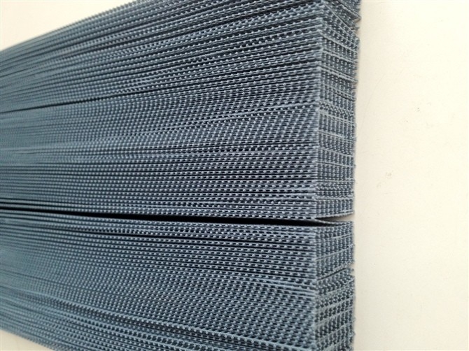 17 * 15 Mesh Warna Hitam Polyester Plisse Mesh Untuk Pintu Geser Windows