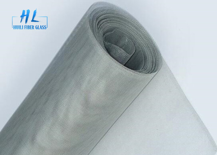 UV tahan Serat Kaca Mosquito Mesh Rolls Tenun polos 18*16 / 20*20 Air tembus Mesh