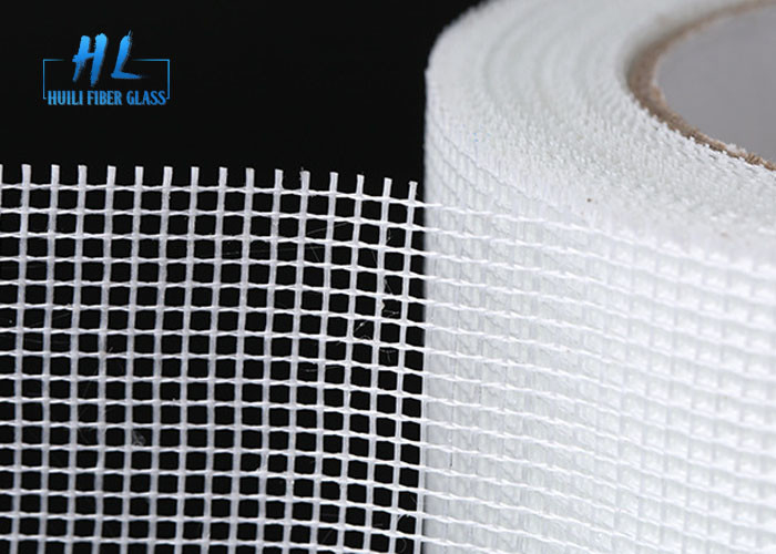 75g 4 * 4 1,6 m lebar Fiberglass Mesh C - Benang Kaca Untuk Dukungan Marmer