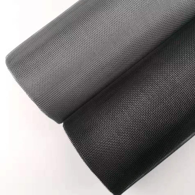 Hitam 18 * 14 0.33mm Arang Fiberglass Serangga Mesh Untuk Kolam Renang Dan Teras