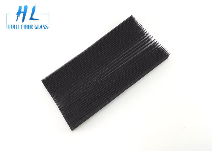 Hitam 18 * 14 Layar Fiberglass Mesh 200m / Roll 0,22mm 0,19mm Diameter Benang