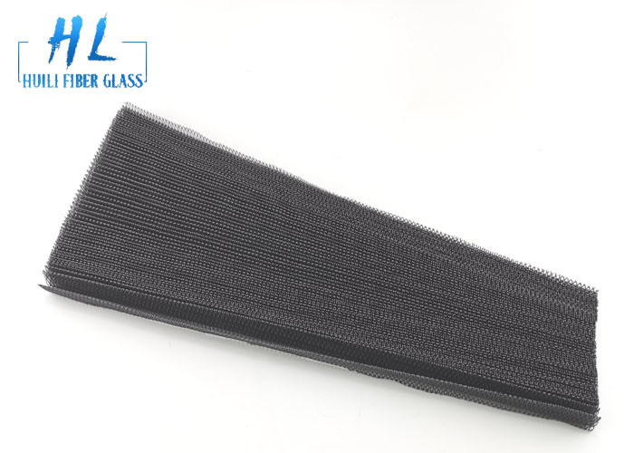 Hitam 18 * 14 Layar Fiberglass Mesh 200m / Roll 0,22mm 0,19mm Diameter Benang