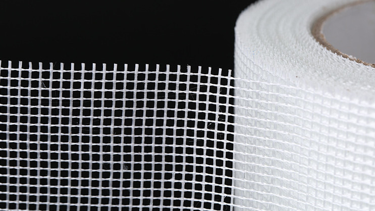 9 * 9 8 * 8 Putih Pita Fiberglass Mesh Perekat Diri Untuk Menutupi Sambungan Drywall